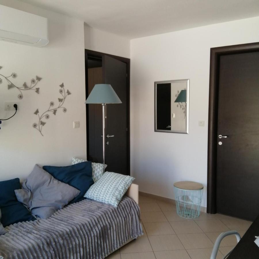 Joli Appartement En Corse Avec Piscine Belgodere  Exterior photo